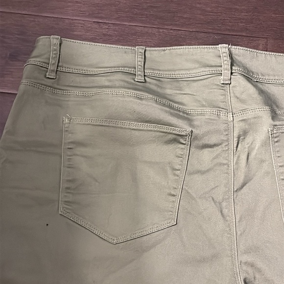 D/C Jeans women’s, olive green, denim, size 24, pockets, - Picture 7 of 11